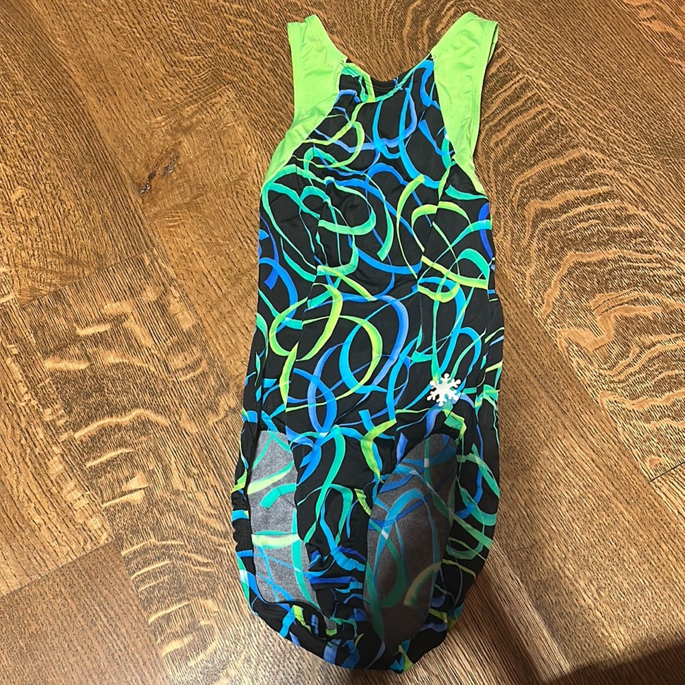 Girls snowflake designs leotard